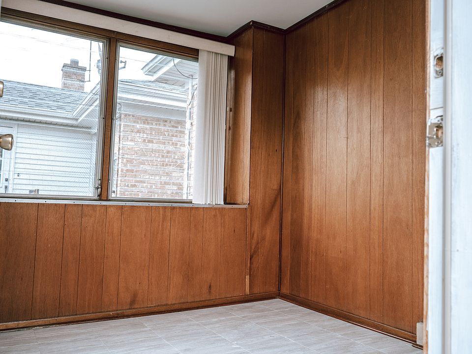 2nd image of 7244 W Cullom Ave