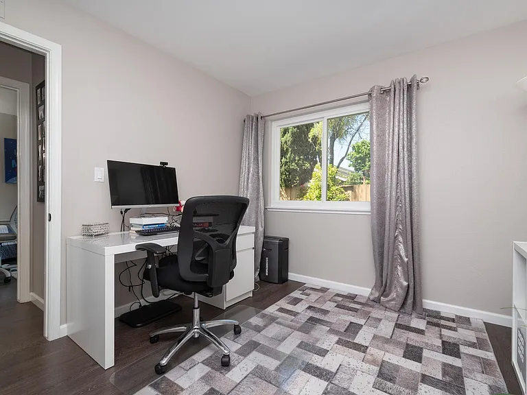 Bedroom 2 / Office