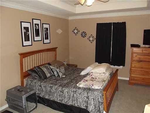 2nd image of 945 Oak Crossing Dr