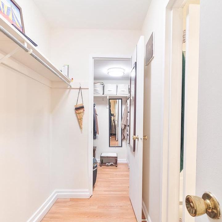 1st image of 21 Canterbury Sq APT 102