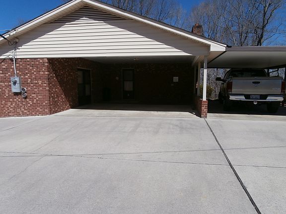 Carport & Covered Patio