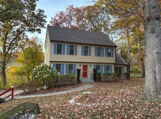 5 Beaver Dam Trl, Old Saybrook, CT 06475