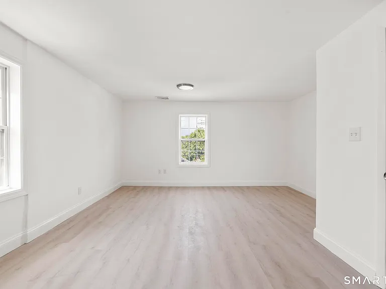 64 Soundview Ave #3 — Photo 15