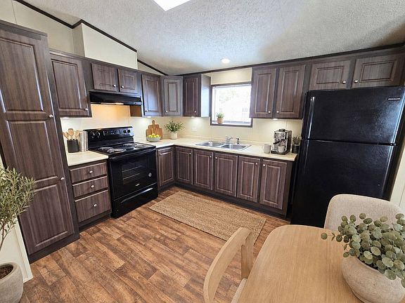 4th image of 1001 E Macarthur Rd Lot 12