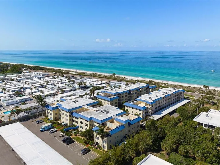 3806 Gulf Of Mexico Dr #C202 — Photo 3