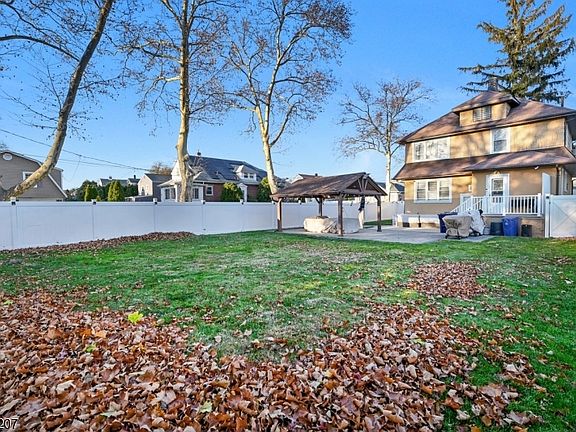 5th image of 67 Spring Valley Ave