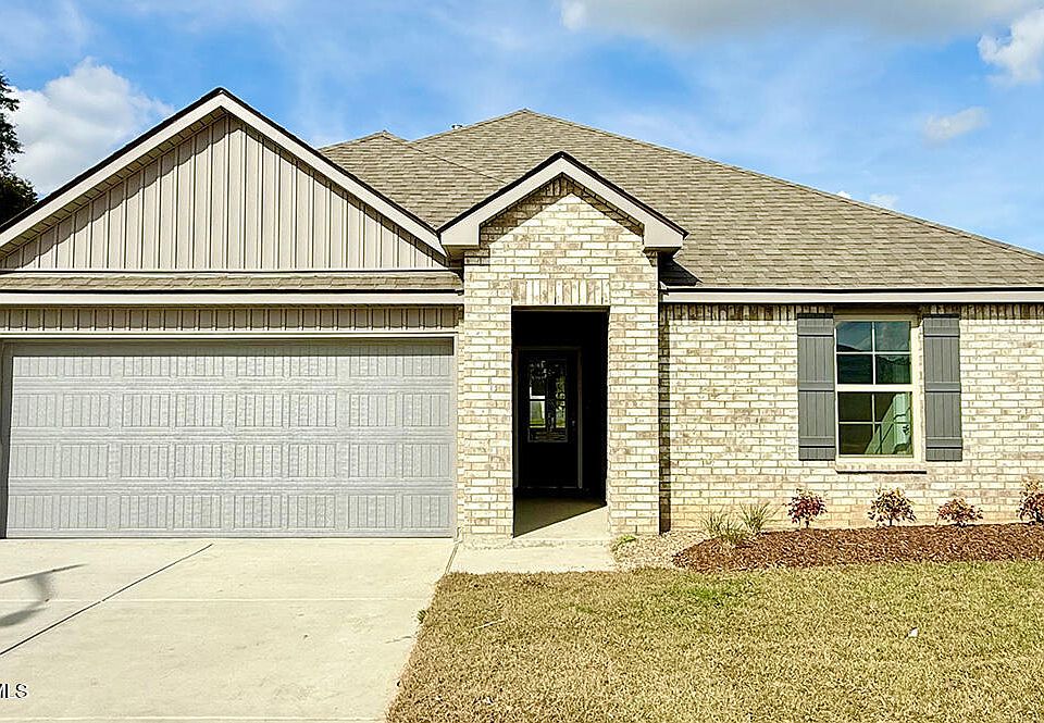 1st image of 208 Southern Oak Dr