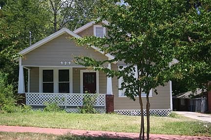 1st image of 929 Avenue I