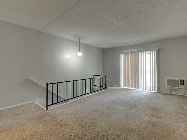 112 Sweetland Dr #1 — Photo 10