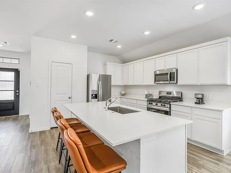 Stonebriar Dr — Photo 3