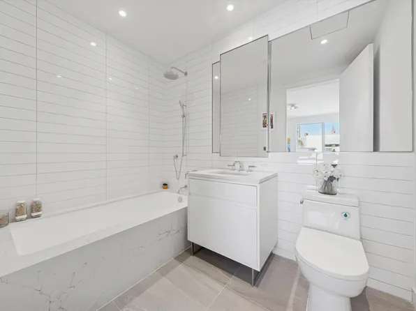 150 East 23rd Street image 11 of 17