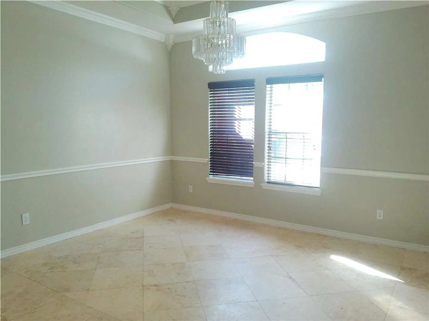 7318 Sun Valley - 3/Bed 2/Bath - $2150/month — Photo 4