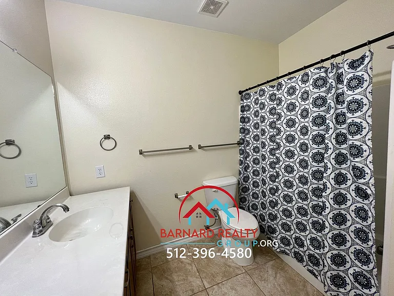 524 S. LBJ — Photo 11