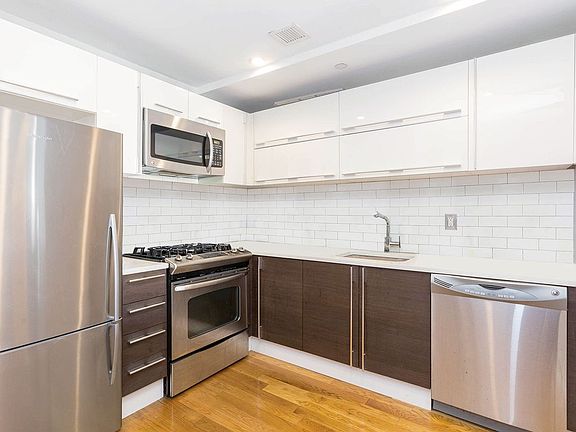 5th image of 3540 30th St APT 2G