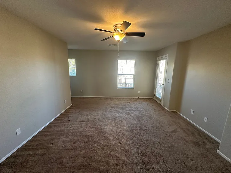 10573 Danielson Ave — Photo 15