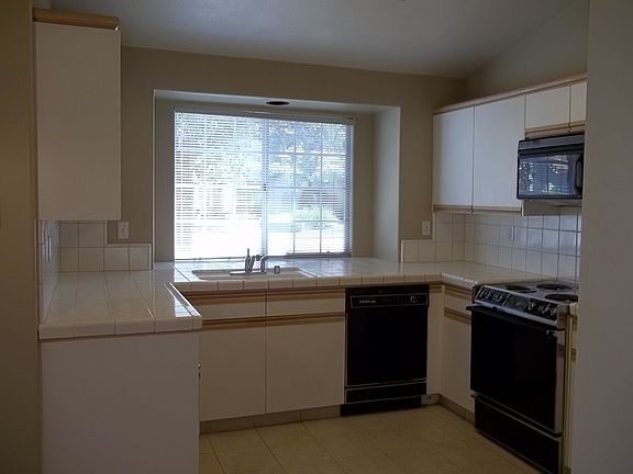 2nd image of 388 E Braddock Dr