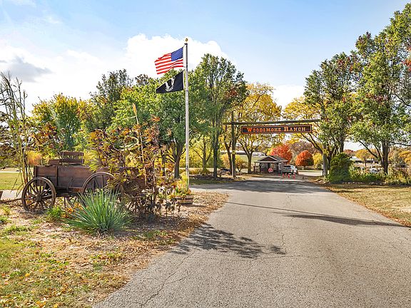 5th image of 2795 E 28th Rd Lot 519