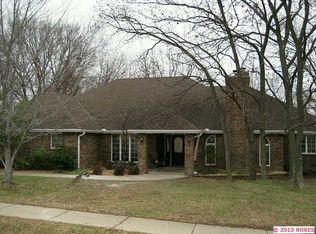 2700 Claremont Dr, Bartlesville, OK 74006