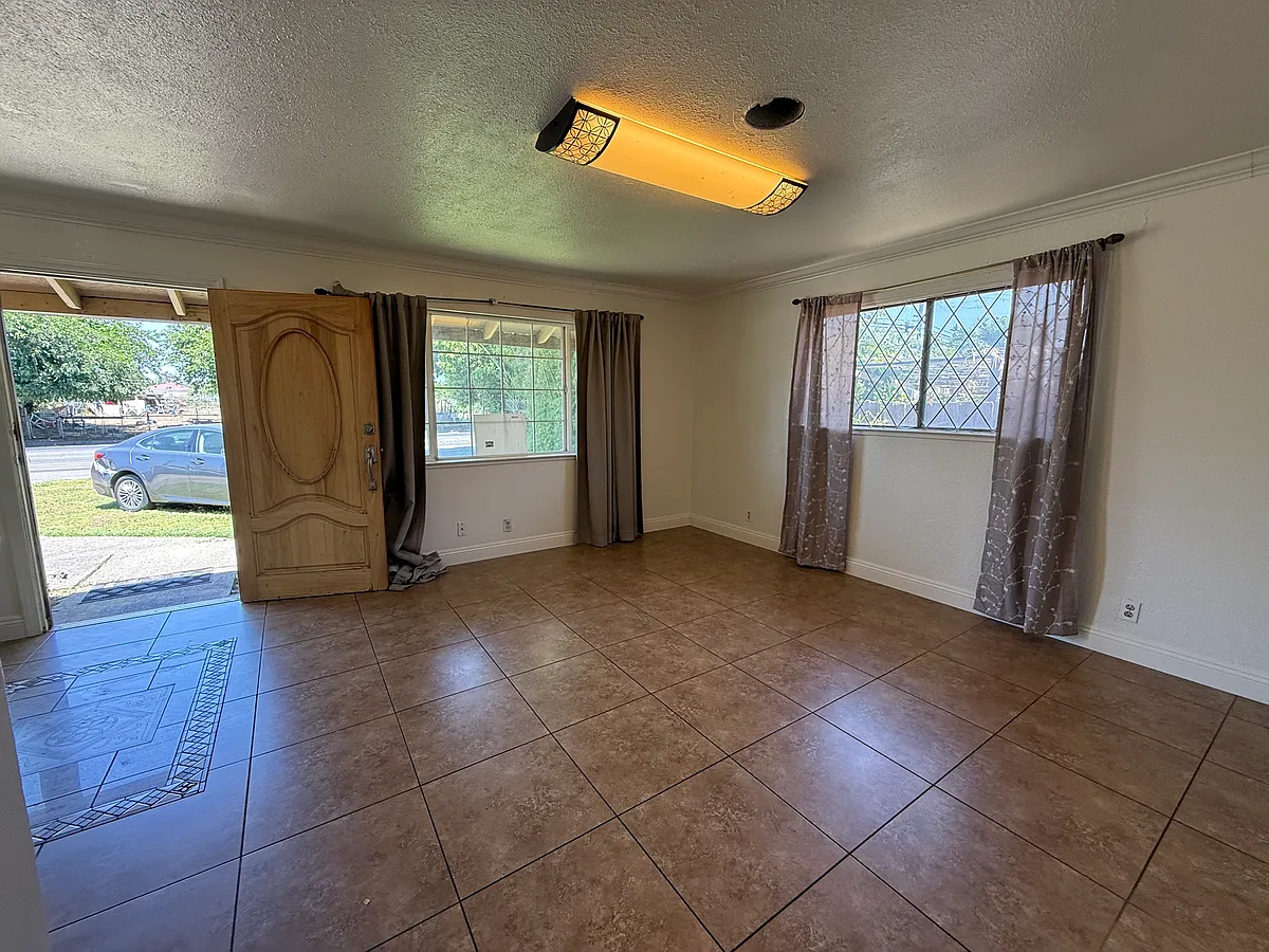 Building Photo - 7540 Lemon Hill Ave