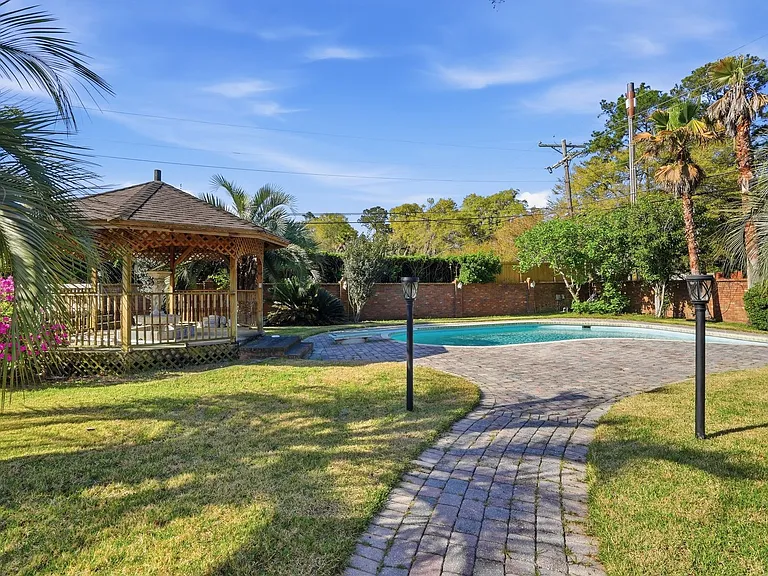 9 Inglesby Ct — Photo 30