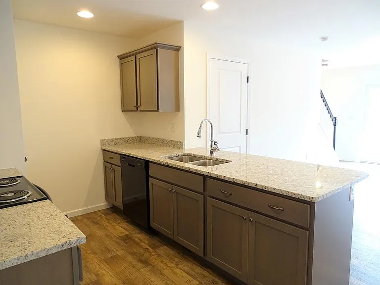 3 Broken Arrow Dr — Photo 5