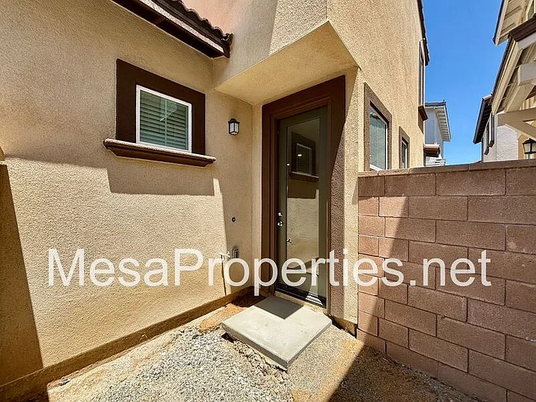 1221 Yeager Ave — Photo 3