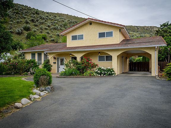 2nd image of 260 Miller Pl