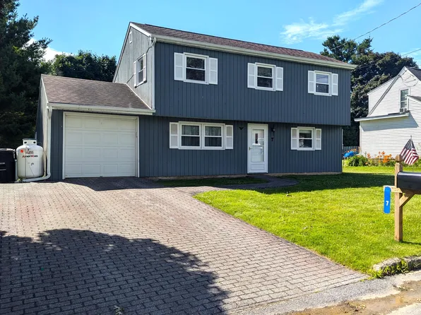 7 Washington Pl, Plattsburgh, NY 12901