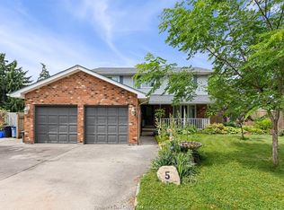 5 Atlantic Ct, Amherstburg, ON N9V 3P5
