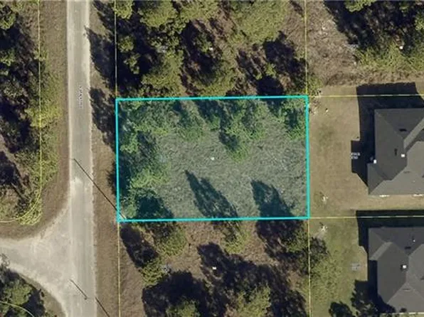 1151 Holly AVE, LEHIGH ACRES, FL 33974