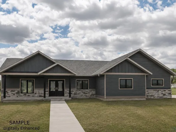 405 9th St NE, Orange City, IA 51041