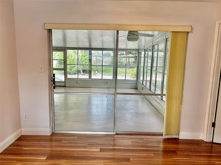 2437 Eastbrook Blvd — Photo 12