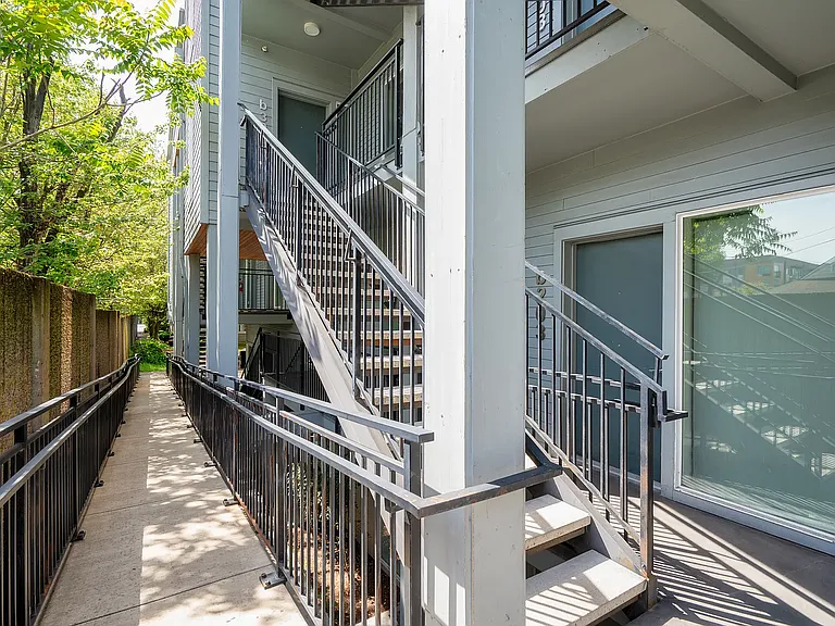 4620 N Maryland Ave #B203 — Photo 13