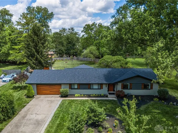 2515 Cross Country Rd, Dayton, OH 45431