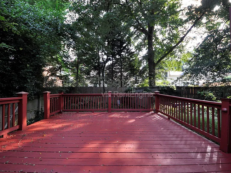 2198 Goodwood Blvd SE — Photo 26