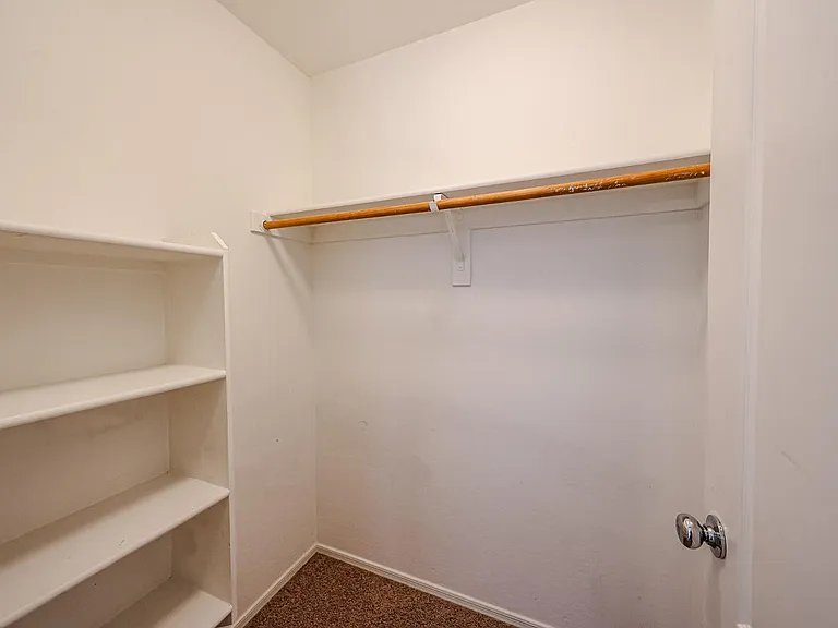 12039 W Leather Ln — Photo 23