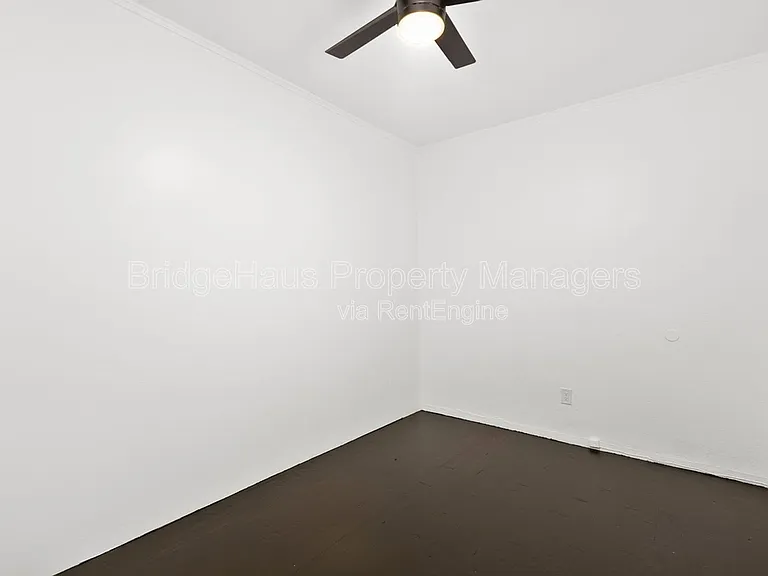 2664 6th Ave — Photo 3