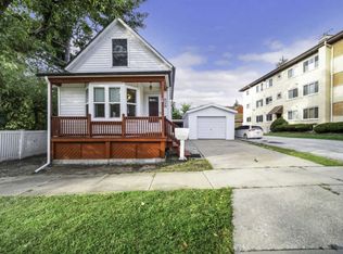 2136 Chestnut Rd, Homewood, IL 60430