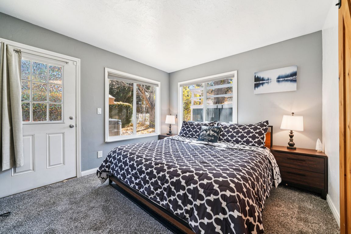 next background image