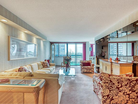 2nd image of 2 Bay Club Dr APT 12W