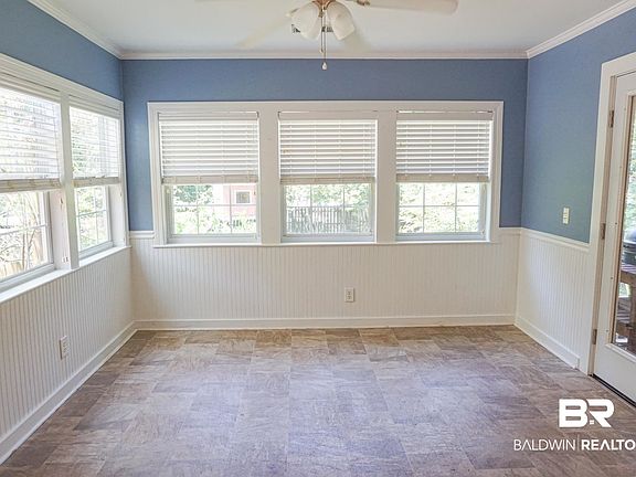 3rd image of 251 W Parkway St