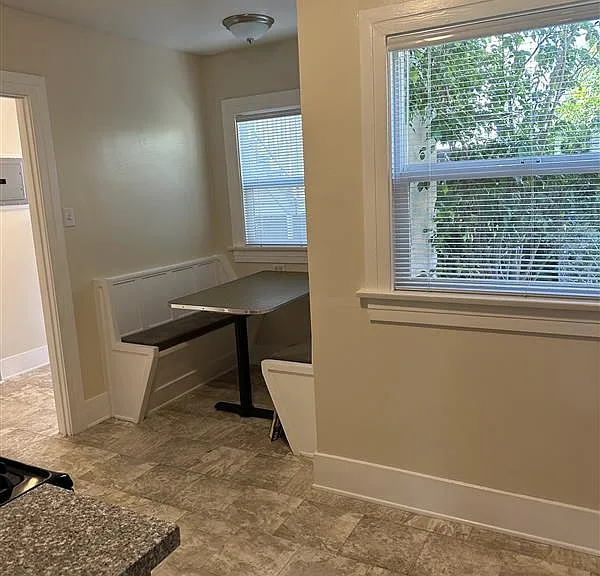 2831 Rowena Ave — Photo 5