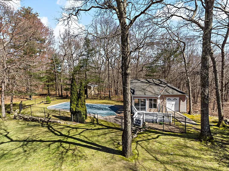 25 Dale Hill Dr — Photo 31