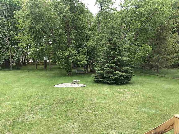 5th image of 638 Division St