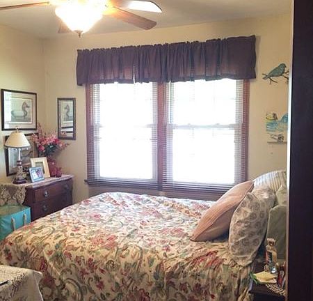 bedroom1