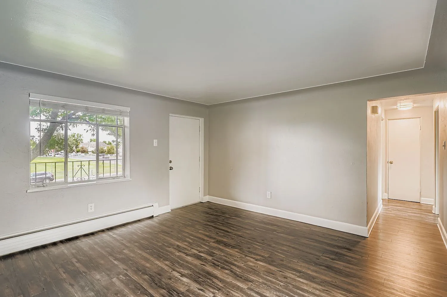 2 bed, 1.0 bath, 750 sqft, $1,425 — Photo 3