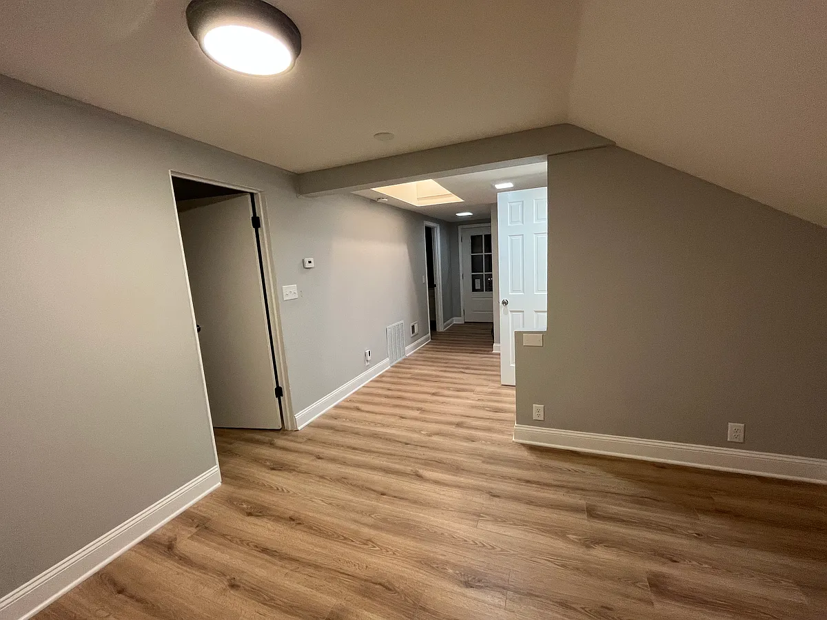Building Photo - 1031 Ronzheimer Ave #B