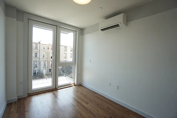 Rented by Rennit Inc. | media 38