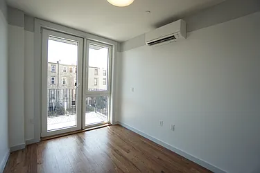 Rented by Rennit Inc.