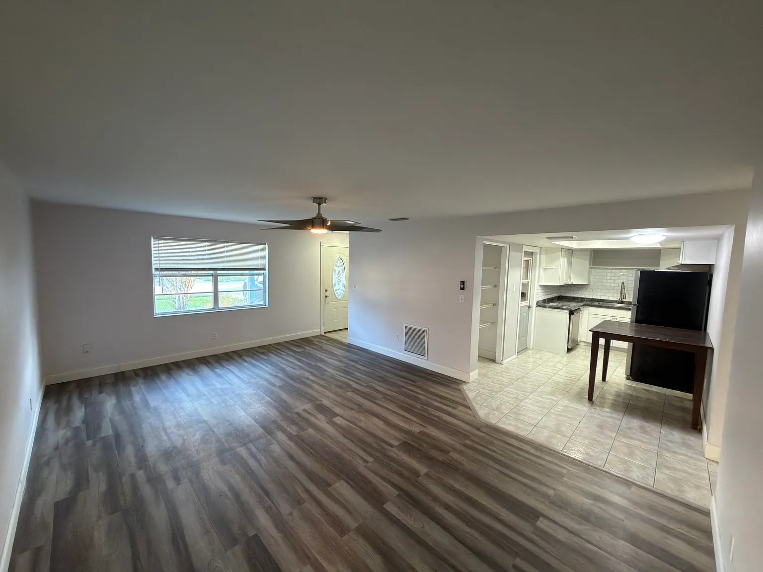 2 bed, 1027 sqft, $2,000 — Photo 3